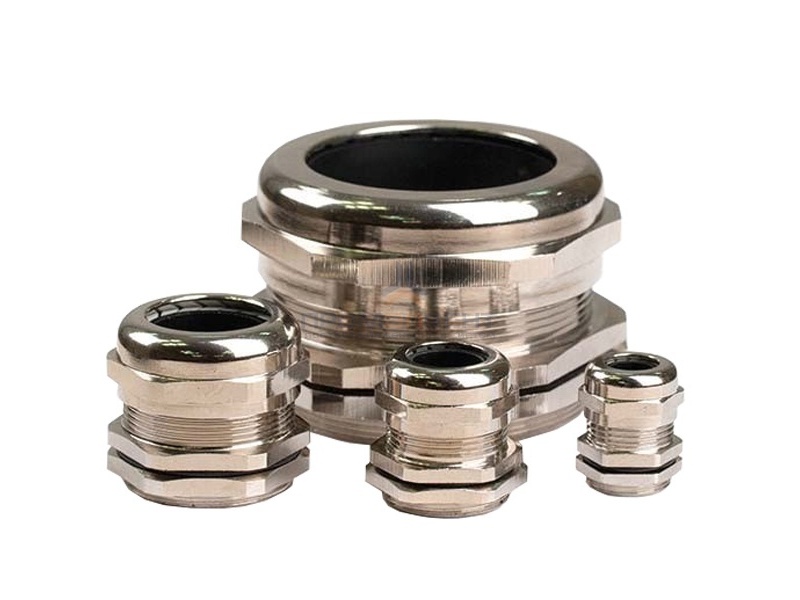 Латунный кабельный ввод, диаметр вводного отверстия М16, наружный диаметр кабель 4-8 мм.